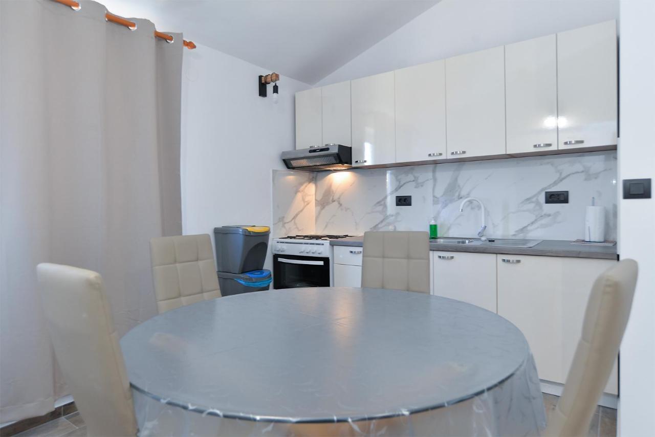 Elizabeta 1701 Apartment